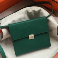 Replica Handbag Store Green Clic 16 Wallet With Strap Replica Handbag Store Green Clic 16 Wallet With Strap