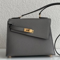 Replica Handbag Store Kelly En Desordre 20 Handmade Bag In Etain Epsom Calfskin Replica Handbag Store Kelly En Desordre 20 Handmade Bag In Etain Epsom Calfskin
