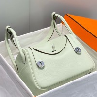 Replica Handbag Store Lindy 26cm Bag In Vert Fizz Clemence Leather